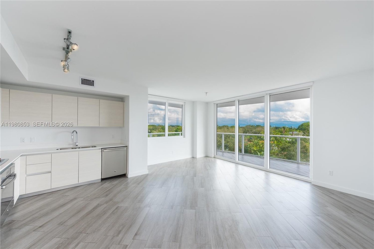 2 dormitorios propiedad comercial en venta en Miami, Miami-Dade, Florida, USA № 615359
