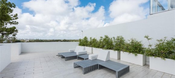 2 dormitorios propiedad comercial en venta en Miami, Miami-Dade, Florida, USA № 615359 15