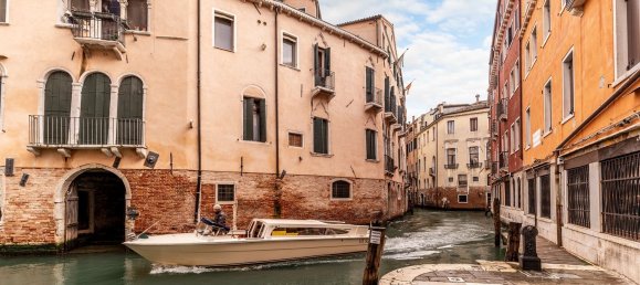 6 rooms Apartment in Venice, Italy No. 56730 56