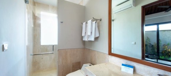 4 Schlafzimmer Villa in South Kuta, Indonesia, Nr. 3103 20