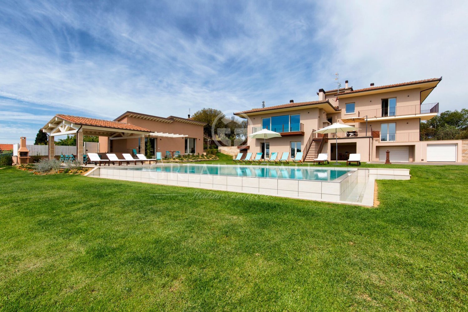 Villa de 7 dormitorios en Foiano della Chiana, Italy No. 105639