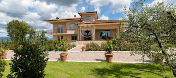 Villa de 7 dormitorios en Foiano della Chiana, Italy No. 105639 7