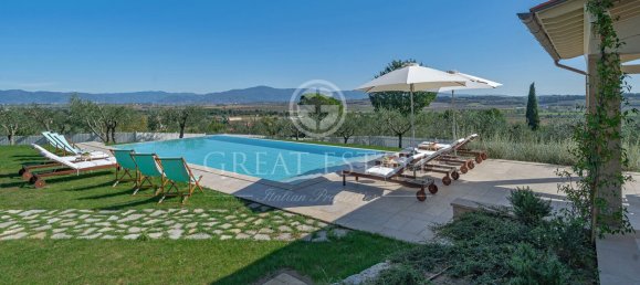 Villa de 7 dormitorios en Foiano della Chiana, Italy No. 105639 6