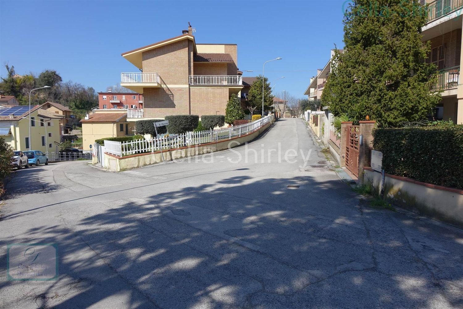 8 rooms House in Montottone, Italy No. 66099