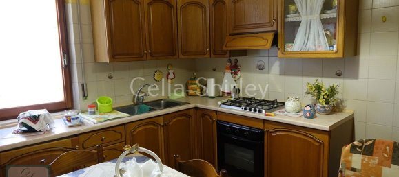 8 rooms House in Montottone, Italy No. 66099 15