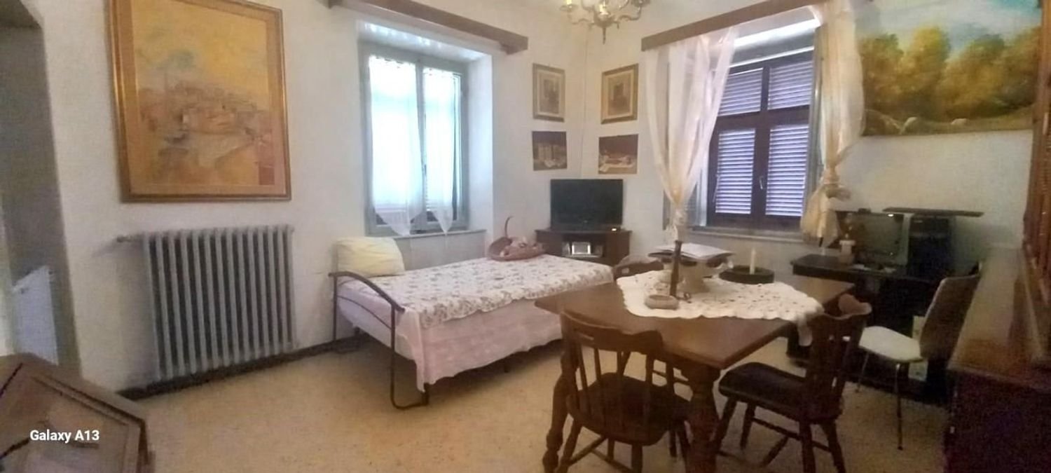 5-Zimmer Wohnung in Carrara, Italy, Nr. 47973