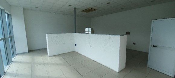 Gewerbliche Immobilie in Cittaducale, Italy 430m², Nr. 354711 4