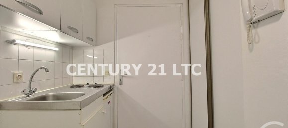 Studio in Charenton-le-Pont, France No. 173388 4