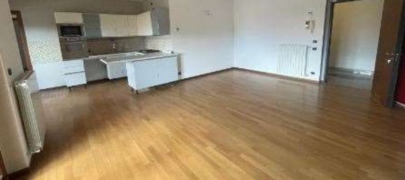 4 rooms Apartment in Dalmine, Italy No. 279362 4