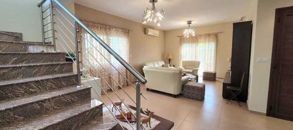 4 bedrooms Commercial property in Kato Polemidia, Cyprus No. 19641 6