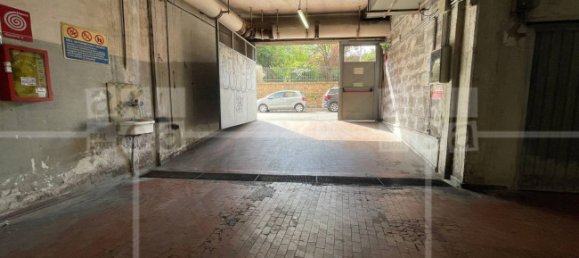 1 room Garage in Rome, Italy No. 360185 6