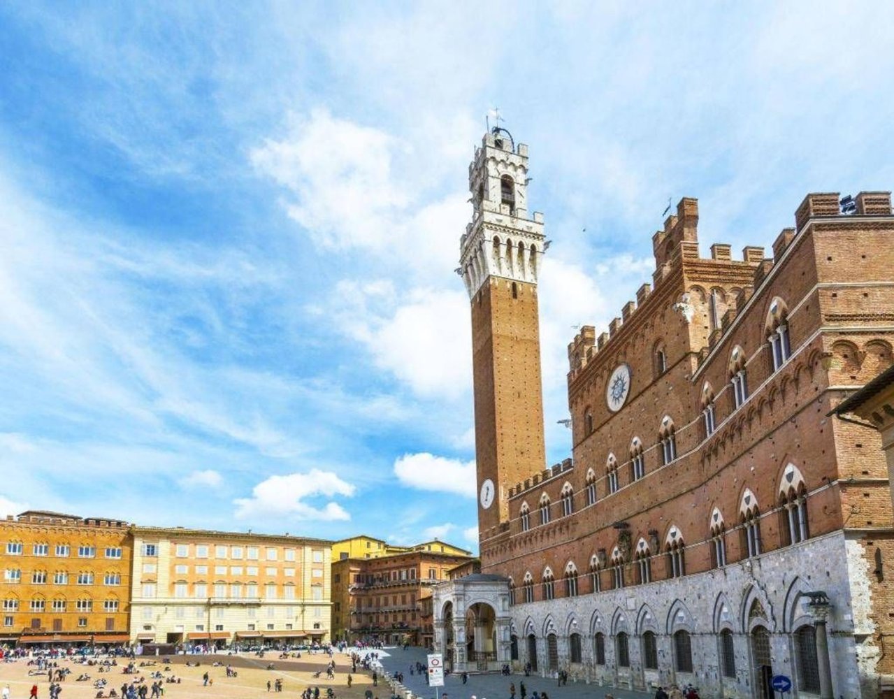5غرفة عقار تجاري في Siena, Italy رقم 178861