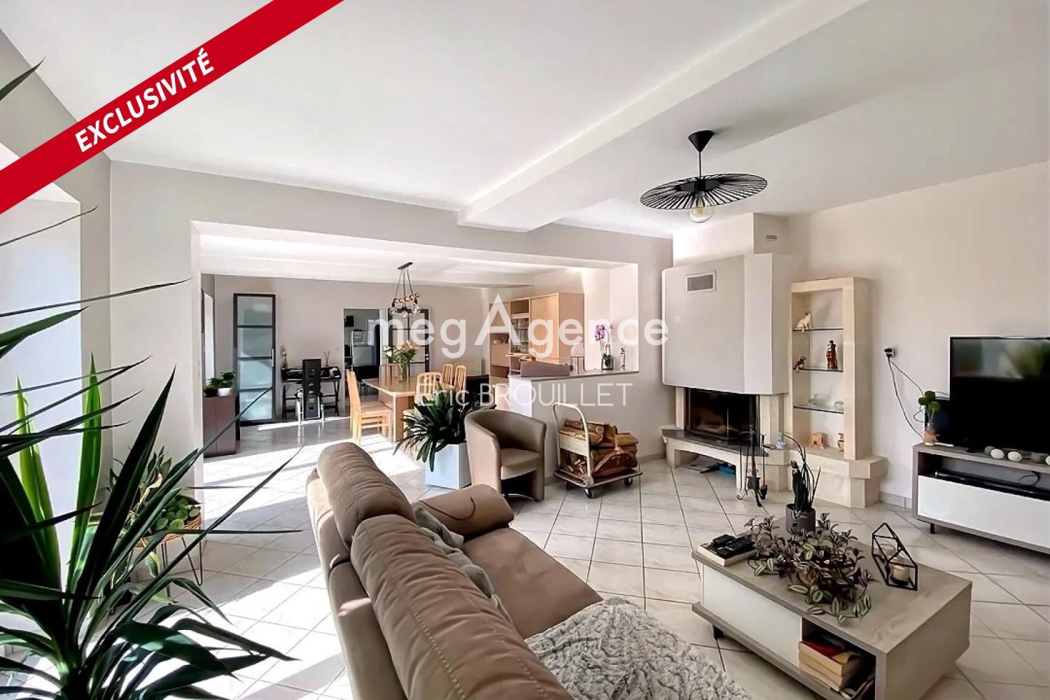 Casa de 5 dormitorios en Saint-Georges-sur-Loire, France No. 110213