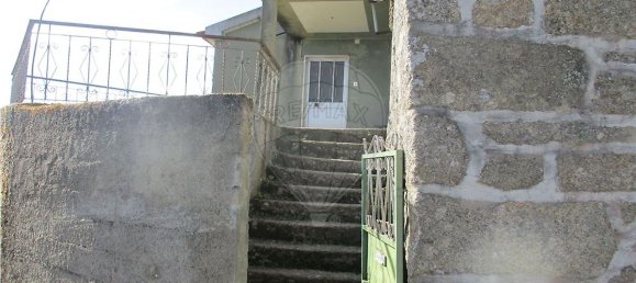 2 bedrooms House in Lamegal, Portugal No. 24530 3