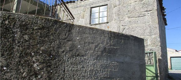 2 bedrooms House in Lamegal, Portugal No. 24530 2