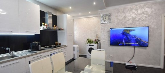 Квартира с 3 комнатами в Маджента, Италия № 290622 6