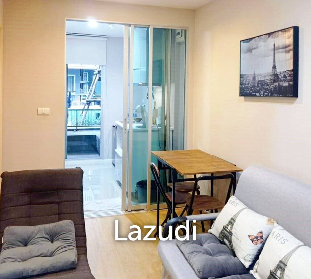 Apartamento com 1 quarto em condomínio em Phra Khanong, Thailand N.º 24282