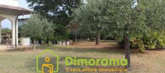 Квартира с 6 комнатами в Лонджано, Италия № 275365 3