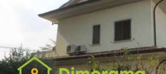 Квартира с 6 комнатами в Лонджано, Италия № 275365 2