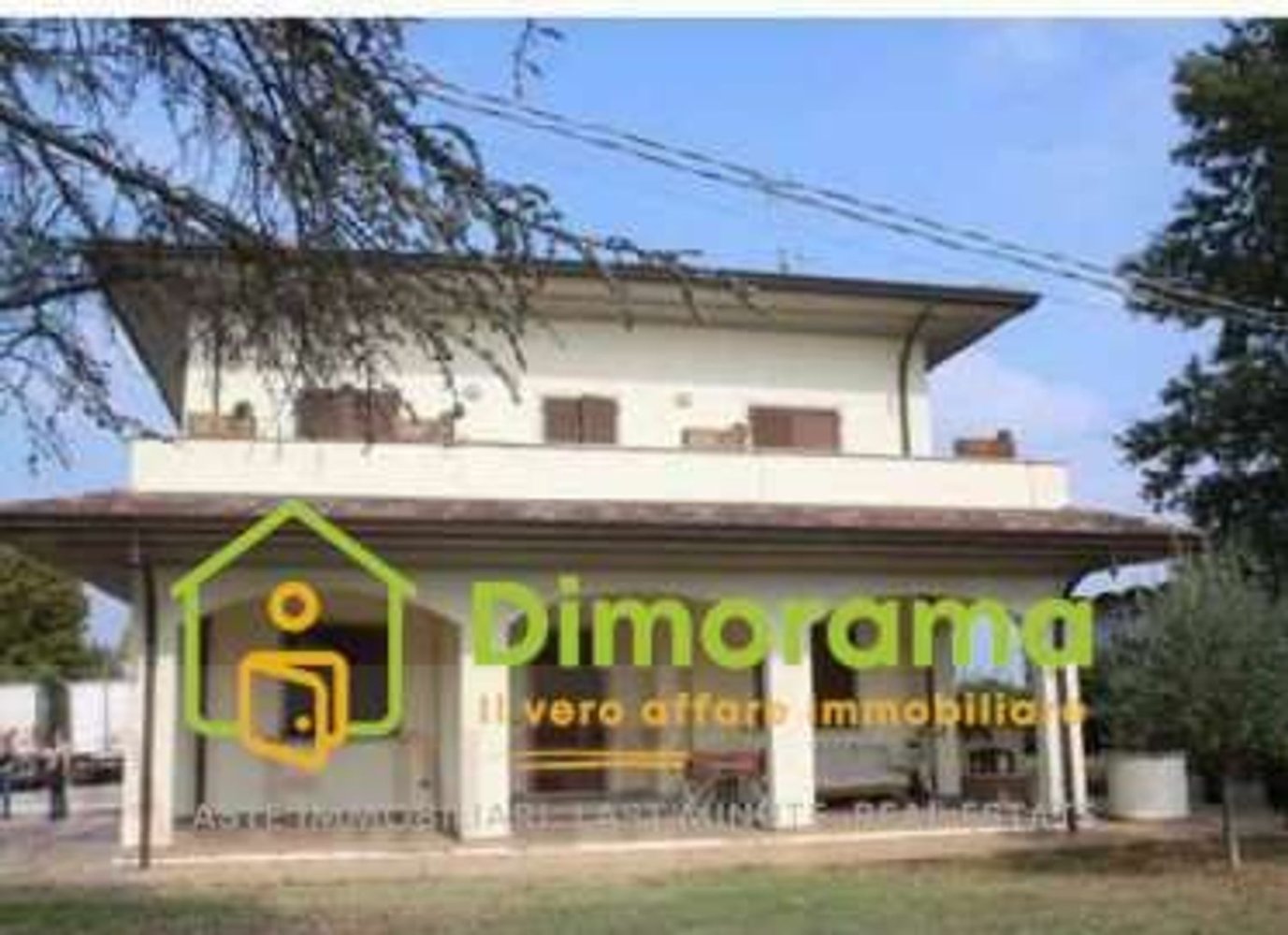 Квартира с 6 комнатами в Лонджано, Италия № 275365