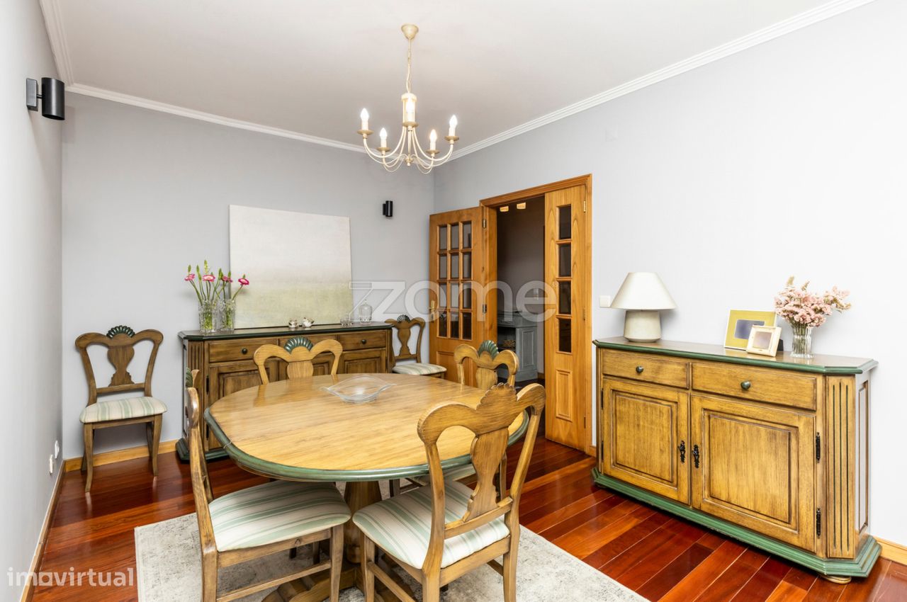 Квартира с 3 спальнями в Гимарайнш, Португалия № 15108