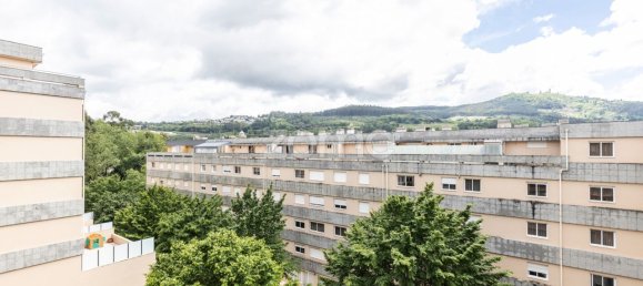 Квартира с 3 спальнями в Гимарайнш, Португалия № 15108 18