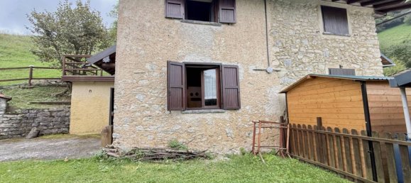 2 Schlafzimmer Haus in Grone, Italy, Nr. 378765 2