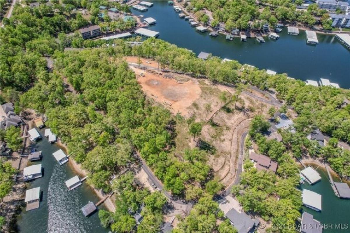  Land in Lake Ozark, USA No. 505045