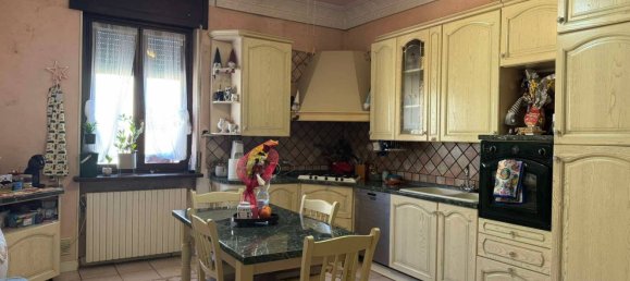 3 Schlafzimmer Wohnung in Lomello, Italy, Nr. 365307 2