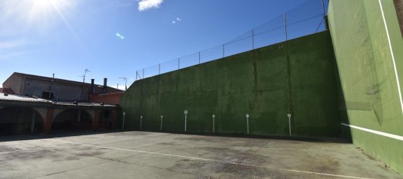 Gewerbliche Immobilie in Matapozuelos, Spain 859m², Nr. 81669 8