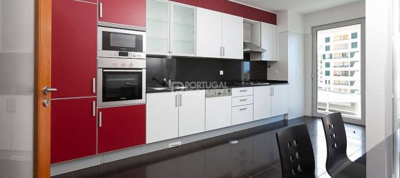 3 bedrooms Apartment in Funchal, Portugal No. 100935 2