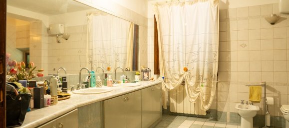 Casa de 6 divisões em Vecchiano, Italy N.º 48046 9