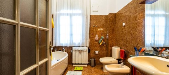 5-Zimmer Villa in Varese, Italy, Nr. 146177 25