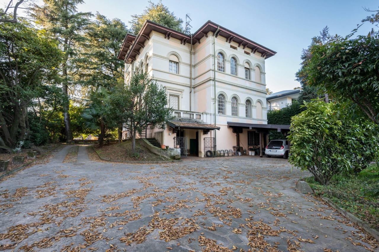 5-Zimmer Villa in Varese, Italy, Nr. 146177