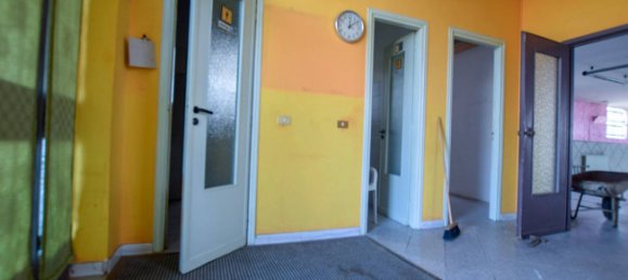 Casa de 10 divisões em Chieri, Italy N.º 115018 26