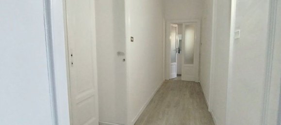 2-salle Appartement à Milan, Italy No. 240728 16