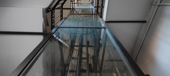 2-salle Appartement à Milan, Italy No. 240728 6