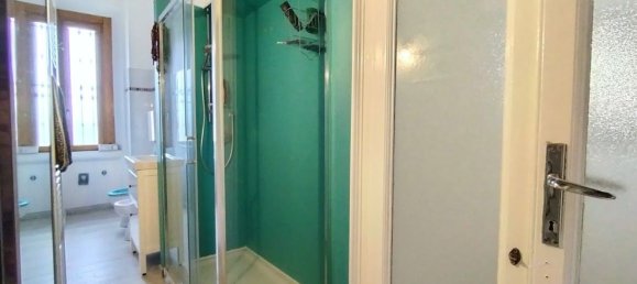 2-salle Appartement à Milan, Italy No. 240728 23