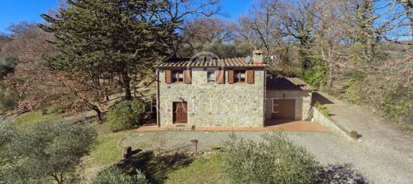 7 rooms House in Radicofani, Italy No. 69731 5
