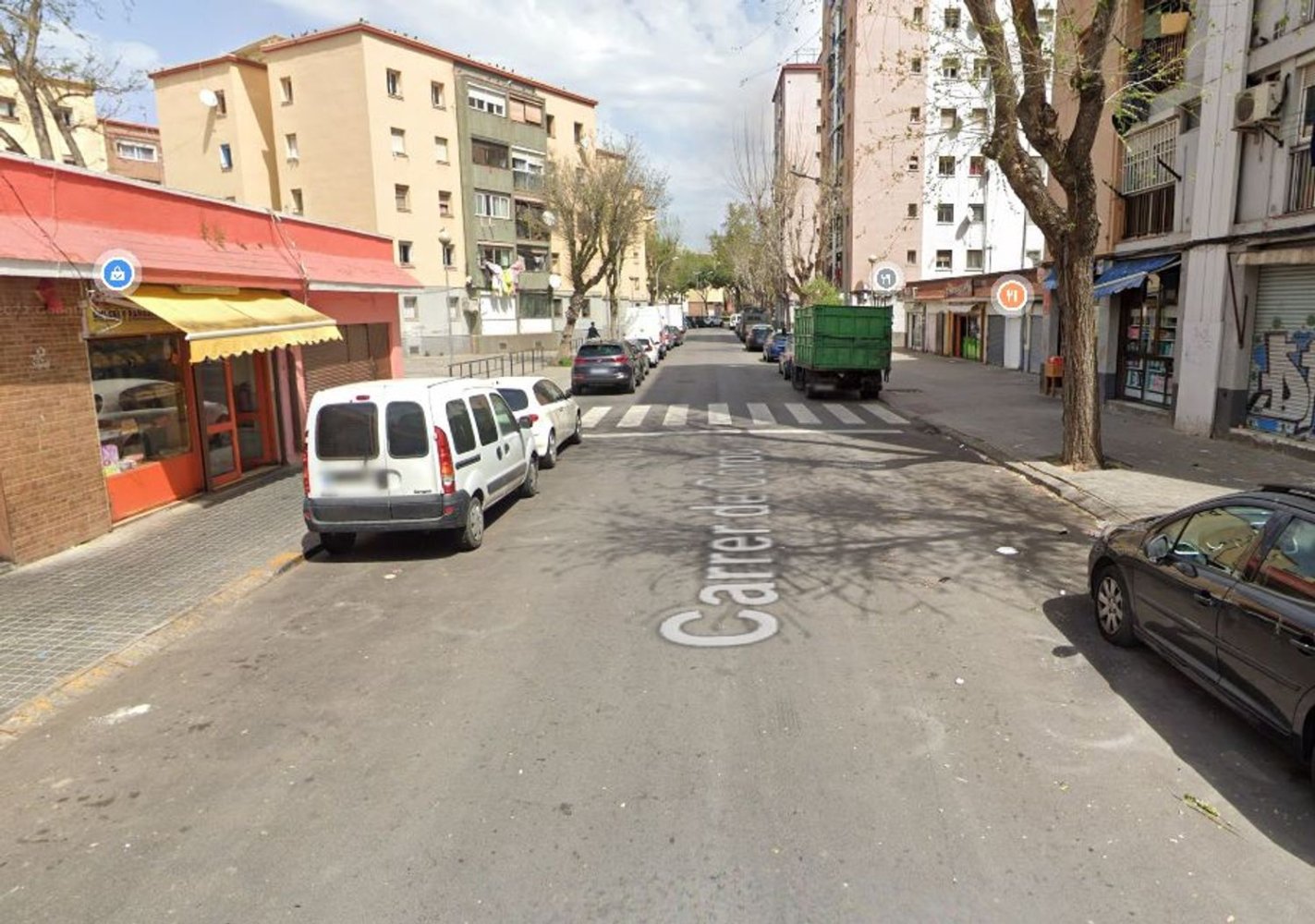 Квартира с 3 спальнями в Бадалона, Испания № 208979