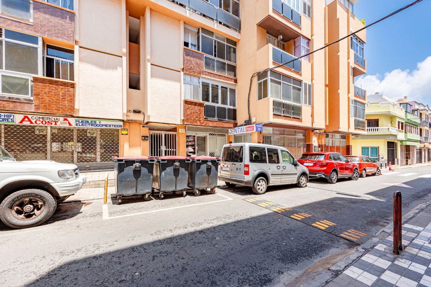  عقار تجاري في Las Palmas De Gran Canaria, Spain 66متر مربع رقم 178544