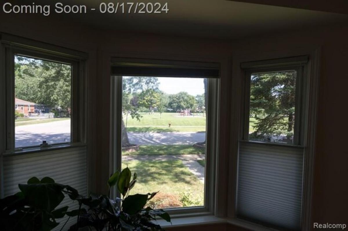 3 bedrooms House in Allen Park, USA No. 410822