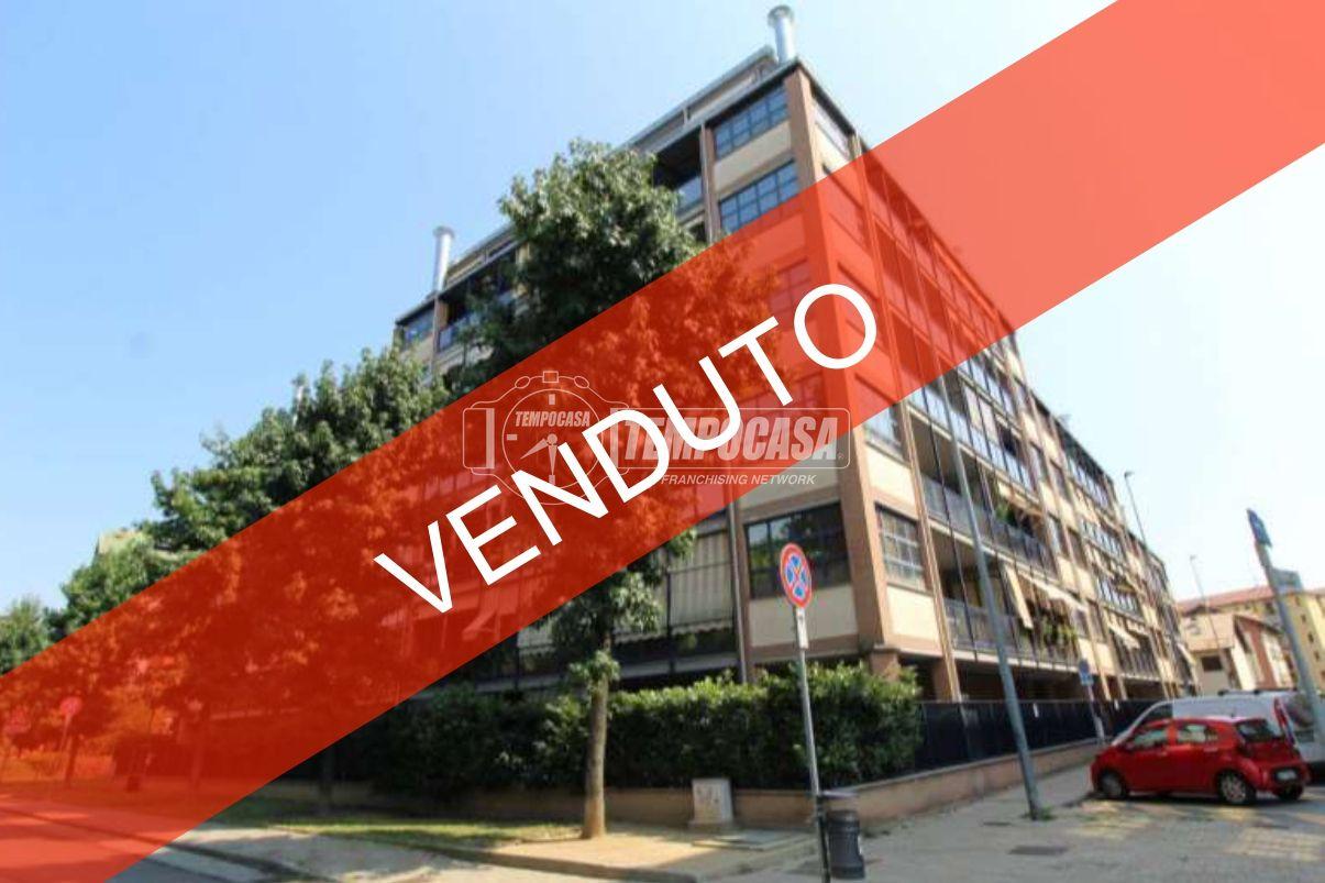 2-salle Appartement à Nichelino, Italy No. 129266