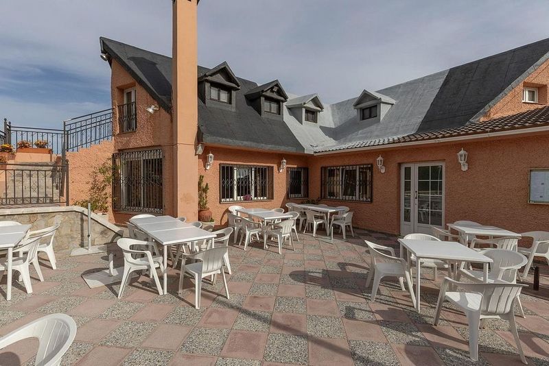 Imóvel comercial T4 em La Zubia, Spain N.º 224613