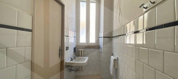 9-salle Appartement à Andria, Italy No. 16389 6