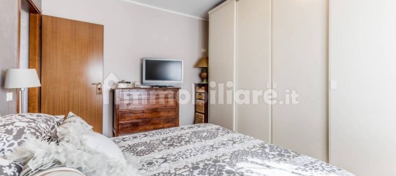 Apartamento de 2 dormitorios en Rome, Italy No. 16030 13