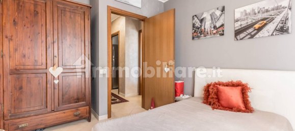 Apartamento de 2 dormitorios en Rome, Italy No. 16030 16