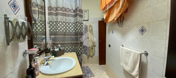 3 Schlafzimmer Wohnung in Naples, Italy, Nr. 318081 10