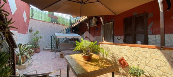 3 Schlafzimmer Wohnung in Naples, Italy, Nr. 318081 5