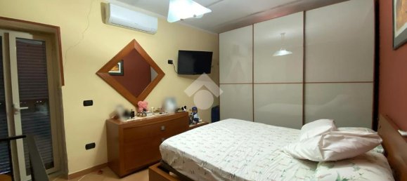 3 Schlafzimmer Wohnung in Naples, Italy, Nr. 318081 17